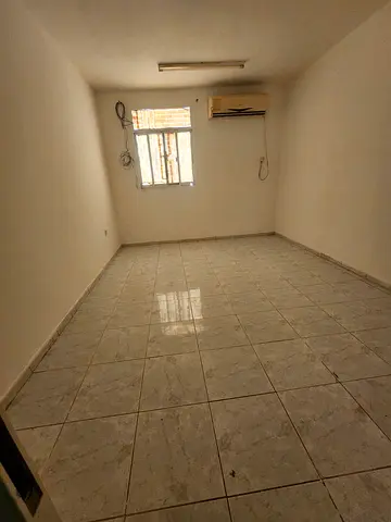 للايجار السنوي في الشارقه بالتـحديد منطقه المناخ استـديو ب مساحه ممتـازه