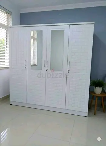 Stylish Modern Wardrobe with Mirror Doors