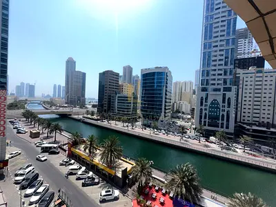 للبيع شقة مميزة مع اطلاله بحريه في برج نجمه القناه في المجاز 3