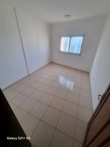 للإيجار السنوي في إمارة الشارقة – منطقة الرولة  🛋 التفاصيل:  غرفة وصالة  بلكونة  تكييف مركزي  إطلالة بحرية