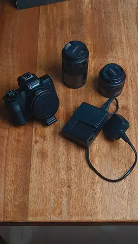 Canon EOS M50 Mark II + 2 Lenses