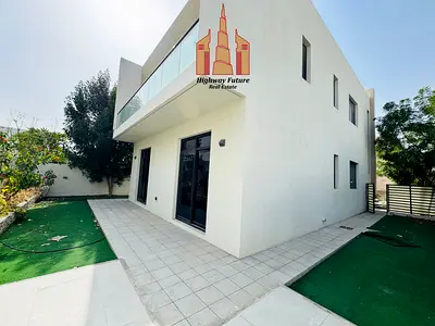 Modern 4BR Villa + Maid Room || Spacious Unit