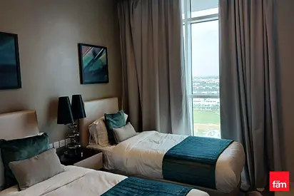 Golf View / High Floor / 4 Cheques