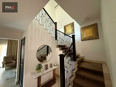 Stunning Spacious Villa I Landscaped Garden I Nest Inn