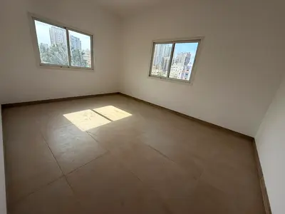 نحن اكثر من مجرد خدمه لانك تستاهل الافضل  في قلب المدينة، قريب من كل ما تحتاجه". "سكن مهيأ يجمع بين الراحة والخدمات". "استمتع بأسعد الأحياء السكنية".