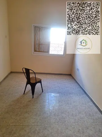 شقة للإيجار السنوي في الروضة 3 بعجمان غرفة وصالة بطابق أرضي مع بلكونة وسعر مميز وخيار تكييف متاح ودفع على أربع دفعات مناسبة للسكن العملي