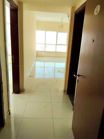 🏡 للإيجار: غرفة وصالة – إطلالة بحرية  🌊 إطلالة مباشرة على البحر 🛋️ صالة واسعة جدًا بمساحة كبيرة 📍 منطقة التعاون – قريبة من الكورنيش 🏖️ موقع حيوي