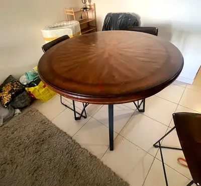 Round table