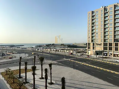 للبيع ثلاث غرف وصاله جزيره مريم مبنى جواهر 1 مع اطلالة مفتوحة