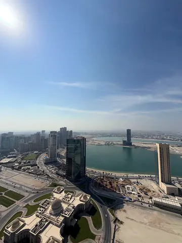 شقة للبيع في برج النخلة 1 اطلالة مفتوحة على ممزر الشارقة وممزر دبي