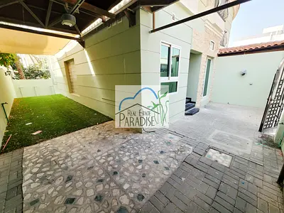 available semi independent private entrance 3 bedroom 1 master/pvt back yard/kitchen/Spacious Living/2 +2 Covered Parking available for rent inmirdif