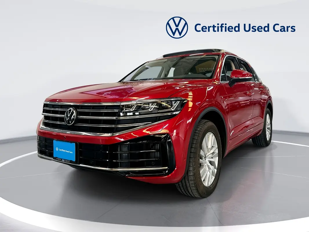 Volkswagen Touareg 2024 — photo 1 of 13
