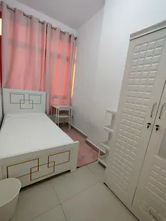 SINGLE ROOM FURNISHED AVAILABLE FOR RENT