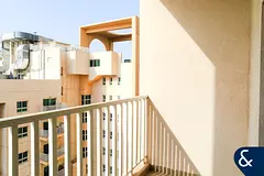 Vacant | 2 Bedroom | Spacious Layout