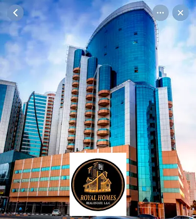 شقة غرفة وصالة للإيجار مع موقف سيارات في Orient Towers – 34,000 درهم سنوياً