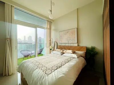 LIKE NEW NEVER USED Home Center Bed with HYDRAULIC storage | QUEEN SIZE BED | MATTRESS INCLUDED