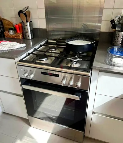 Siemens Latest model 60cm full Gas cooker For Sale