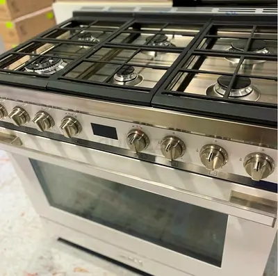 Smeg 6burner gas / electric cooking range CPF9GMWH