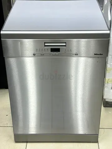 Miele Dishwasher 3Racks Steel And Steel excellent condition