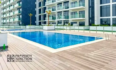 Luxurious Living 2 Bedroom Chiller Free