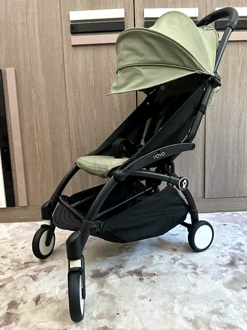 Stokke yoyo3 almost brand new stroller