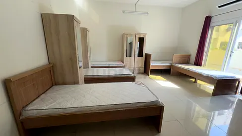 Bedspace available for Indian executive Male near Burjuman metro exit 2