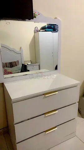 White Dresser with Mirror