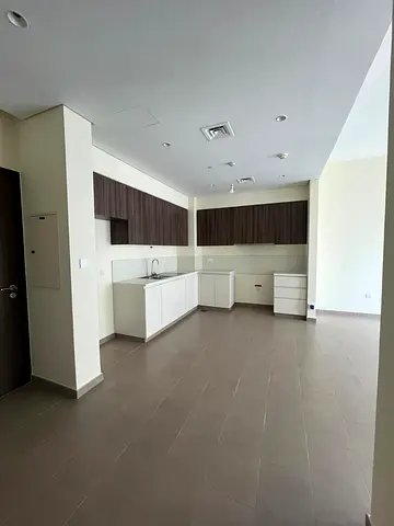 2 bedroom apartment, VACANT,high return asset.