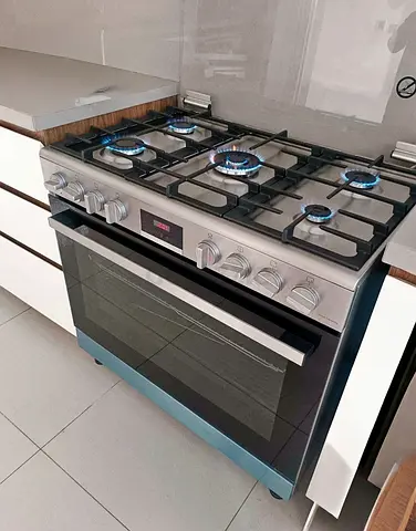 Bosch Series 6 Gas Cooker – Oven with Fan and Grill Frame Set | Premium German Quality