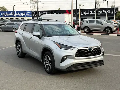 2023 TOYOTA HIGHLANDER XLE HYBRID FULL OPTIONS