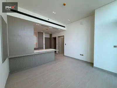 Stunning Skyline View I Higher Floor I Ready to Move