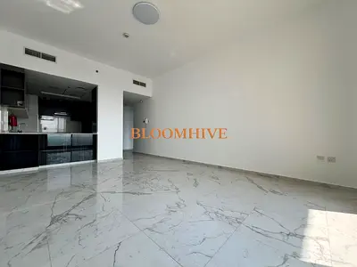 Luxury & Bright With New Appliances Built in Wardrobes Call Now