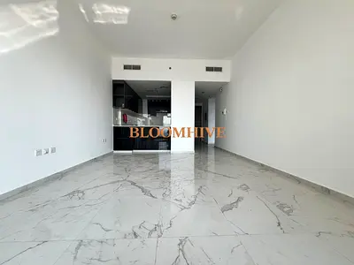 Luxury & Bright With New Appliances Built in Wardrobes Call Now