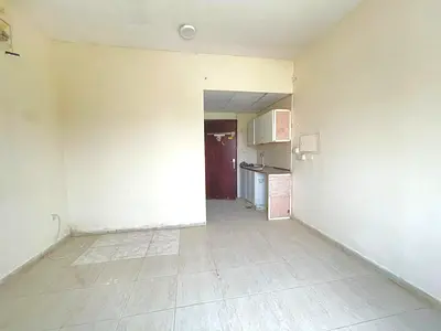 Lavish studio with separate kitchen near to Park