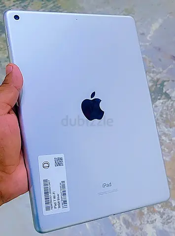 Apple iPad 7th generation Neat and clean Only in 425 Dirham