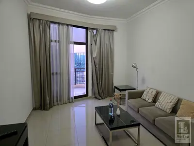 VACANT | FURNISHED | 1 BEDROOM | PARKING