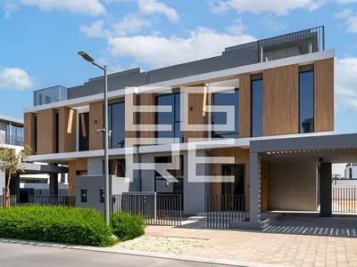 Luxury Townhouse Villa | 5BR+M | Prime Location