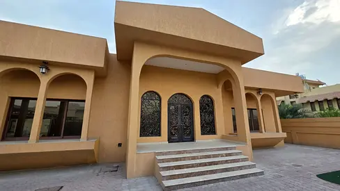 للبيع فيلا طابق واحد بسعر مميز – منطقة الفلج | ضاحية الرقة – الشارقة
