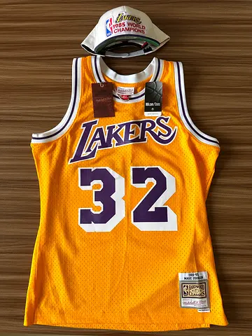 M.J. #32 LAKERS JERSEY AND HAT 1984-1985 NEW !