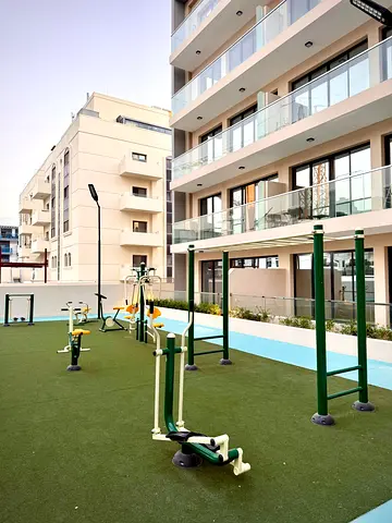 LUXURY LIVING SPACIOUS STUDIO APARTMENT FULLY FRNISH WITH ALL AMINTIES GYM POOL PARKING BARBE Q AREA ON PRIME LOCATION CONTACT US NOW