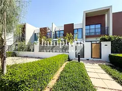 Prime Location | Landscaped | Walk to Pool - Park