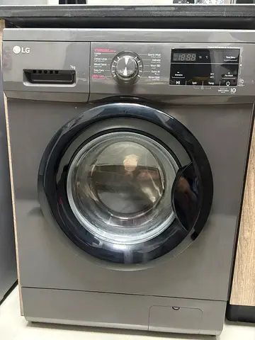 Lg new model 7kg washing machine same like new condition