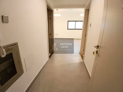 Lavish brand new bulding 2bed room 3bath room with balcony just rent85k