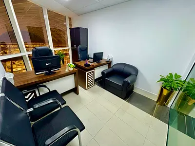 Beautiful office with Bank account assistance |Free Amenities
