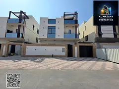 Villa in Al-Haliyo 2 area, 5 master bedrooms, 3 floors, swimming pool and roof, 4200 sq ft, includin