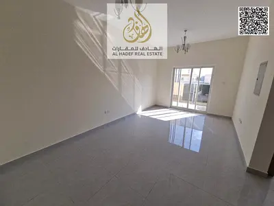 📌 للإيجار – شقة غرفتين وصالة | أول ساكن | 2 حمام | بلكونة | الروضة 1 | عائلات فقط | قريب من شرطة الحميدية وشارع الشيخ عمار