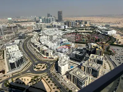 Vacant \ Semi Furnished \ High Floor