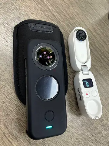 Insta360 X2 and insta Go2 with original accessories