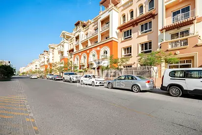 Fully Furnished | Elegant Unit | Ready to Move in