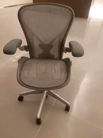 Herman Miller Aeron Classic Chair Gray Size B Fully Adjustable